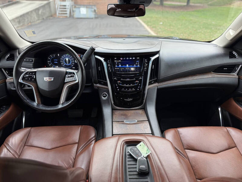 2020 Cadillac Escalade Luxury