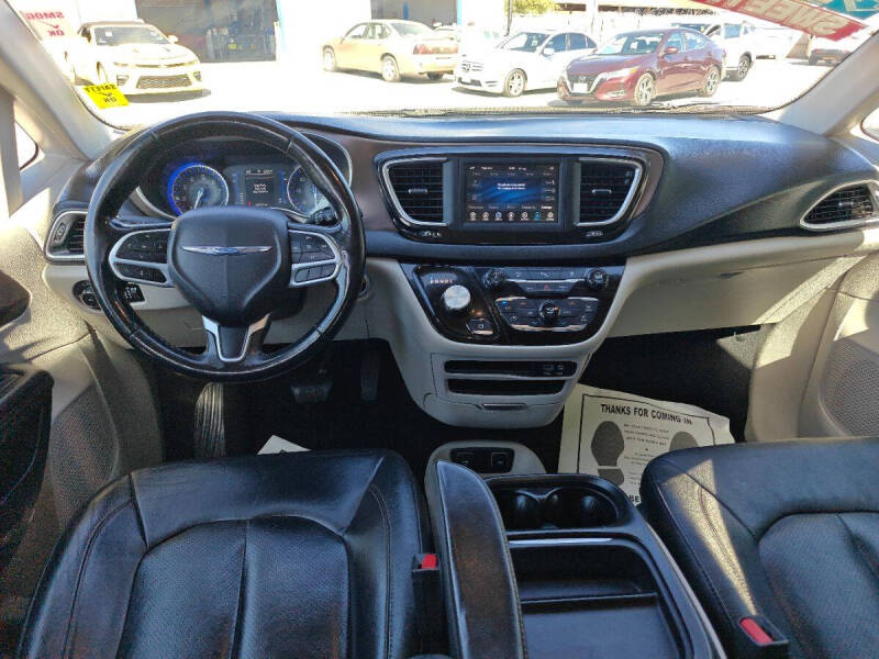 2019 Chrysler Pacifica Touring L