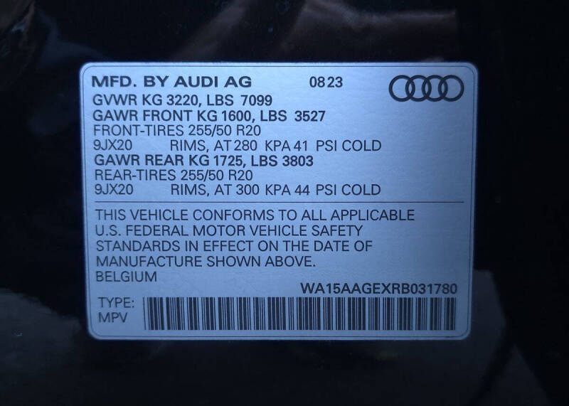 2024 Audi Q8 e-tron quattro Premium Plus