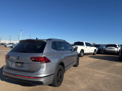 2024 Volkswagen Tiguan SE R-Line Black