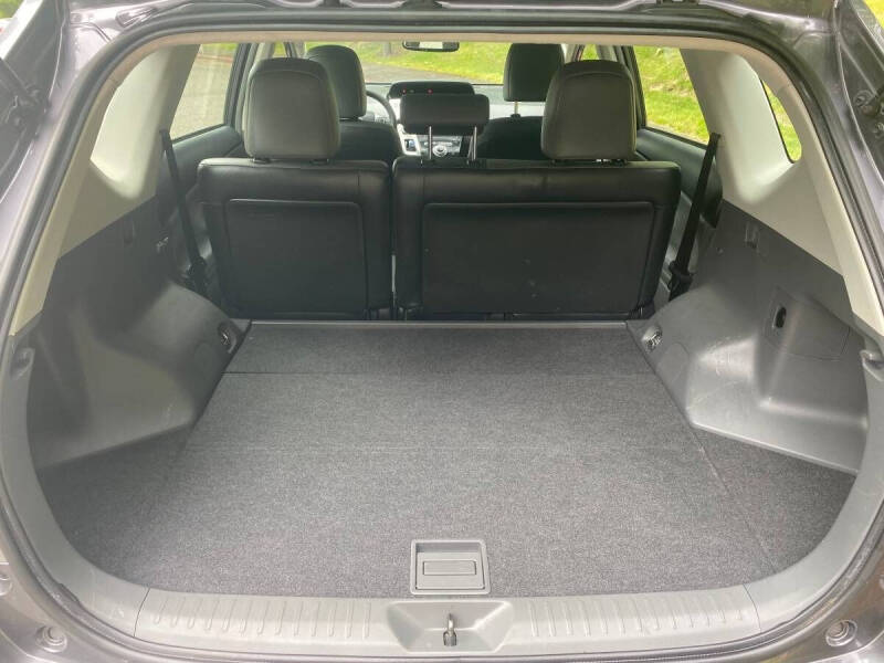 2012 Toyota Prius v Five