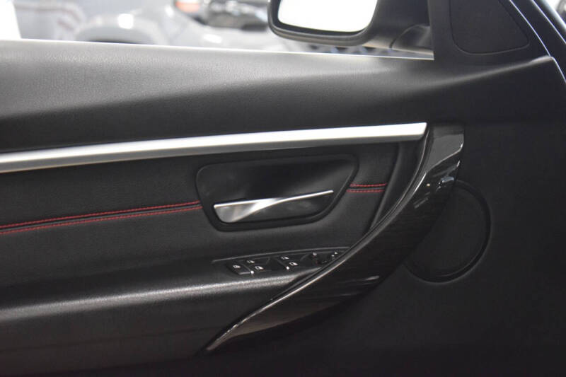 2018 BMW 3 Series 330i