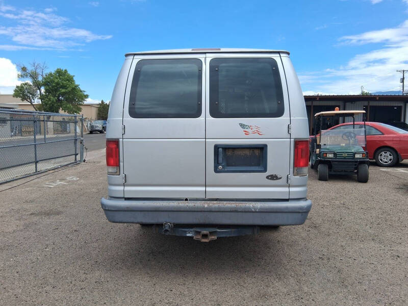 2004 Ford E-Series