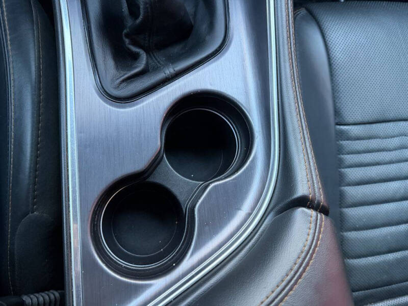 2016 Dodge Challenger R/T Shaker