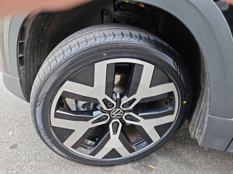 2023 Volkswagen Taos SEL 4Motion