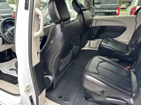 2024 Chrysler Pacifica Touring L