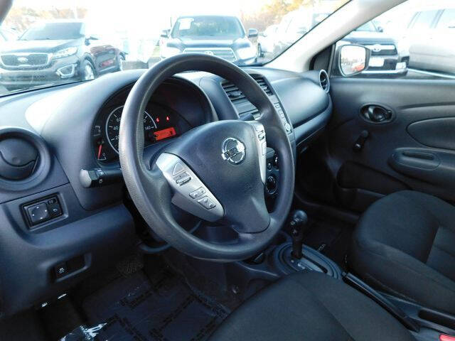 2017 Nissan Versa 1.6 S