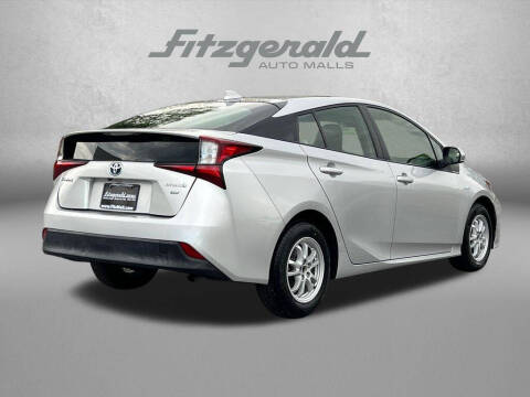 2022 Toyota Prius LE
