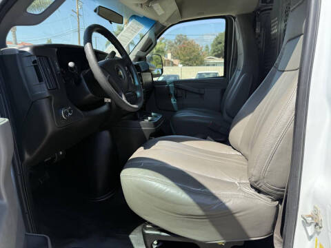 2017 Chevrolet Express 2500