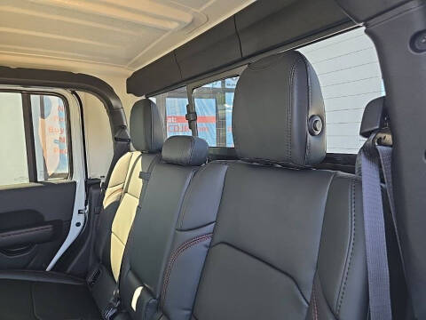 2026 Jeep Gladiator Shadow Ops