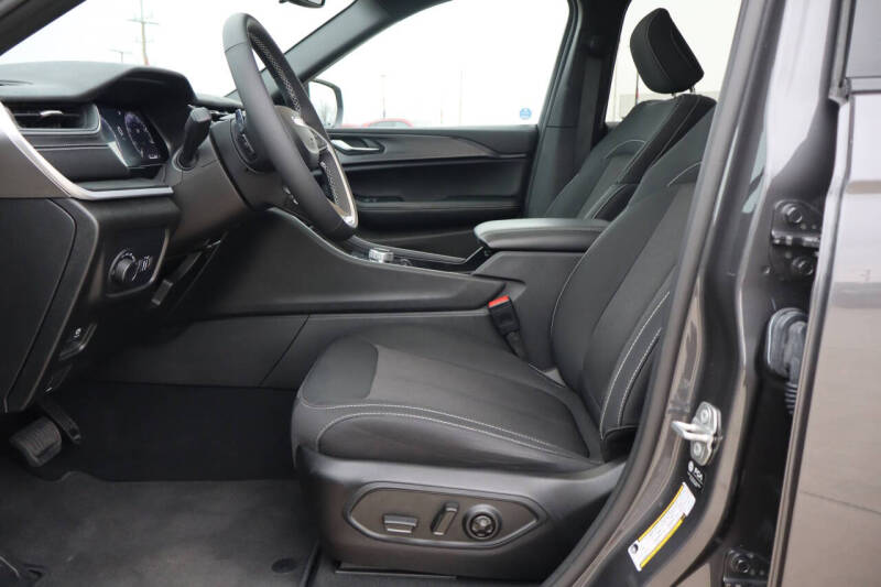 2024 Jeep Grand Cherokee L Laredo X