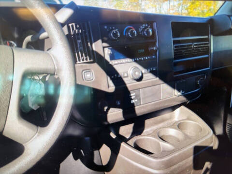 2024 Chevrolet Express 2500