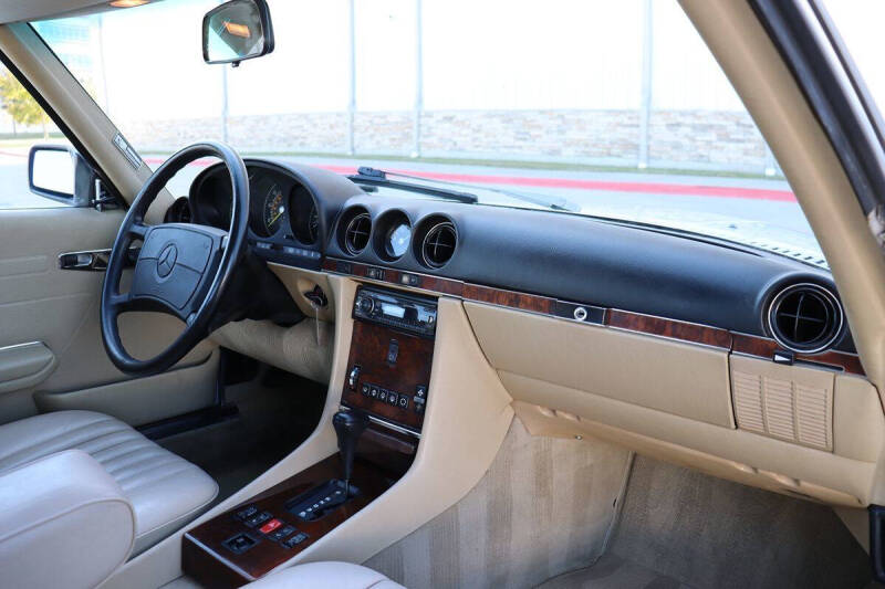 1988 Mercedes-Benz 560-Class 560 SL