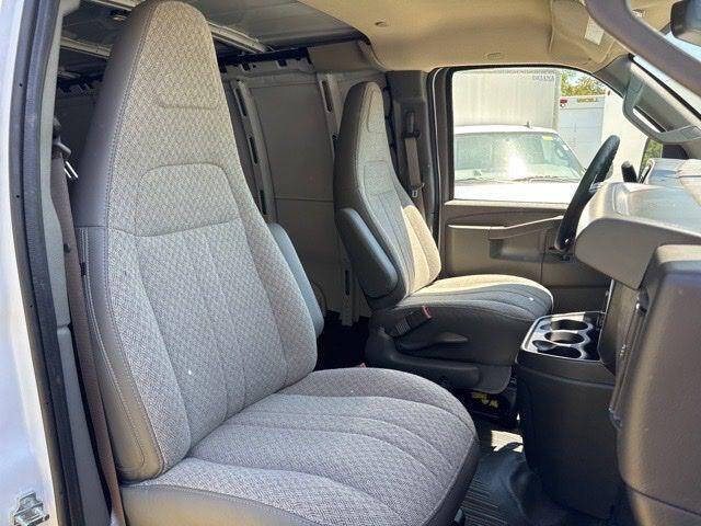 2026 GMC Savana 2500