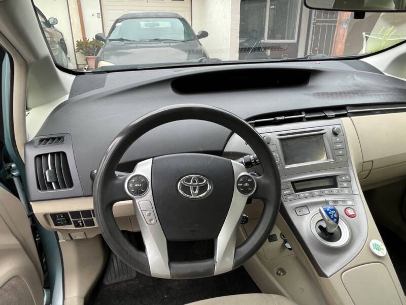 2013 Toyota Prius Four