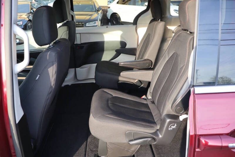 2019 Chrysler Pacifica Touring Plus