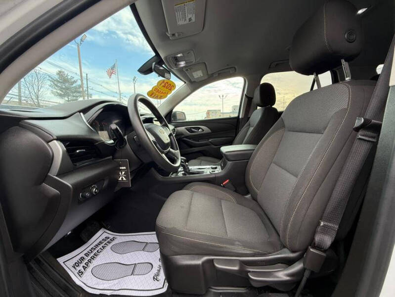 2021 Chevrolet Traverse LS