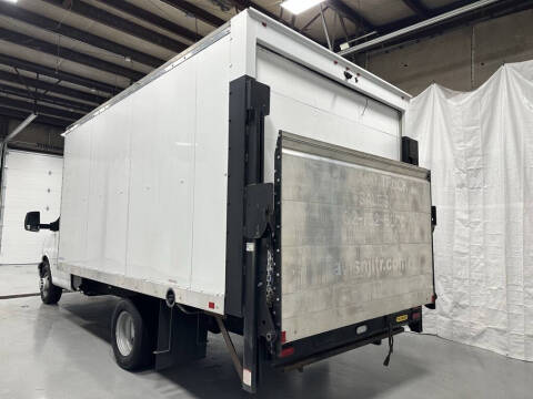 2022 Chevrolet Express 3500