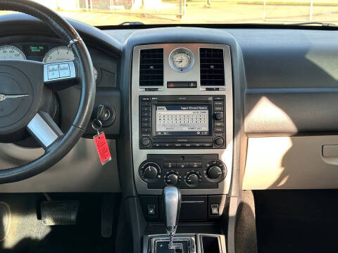 2006 Chrysler 300 SRT-8