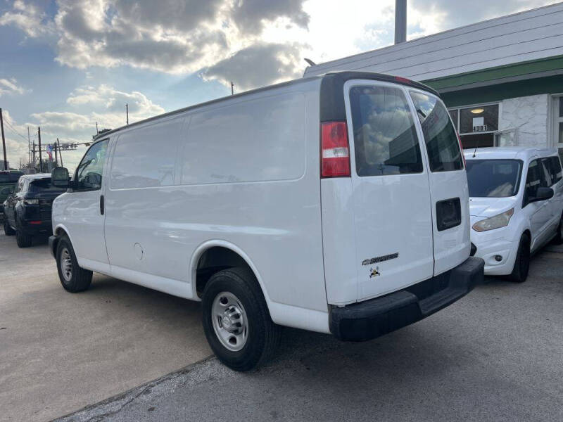 2018 Chevrolet Express 2500