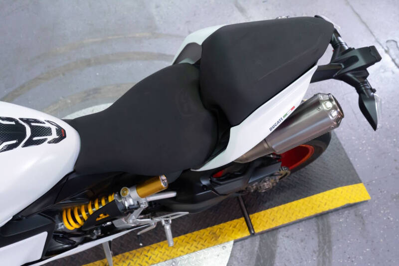 2022 Ducati Panigale V2