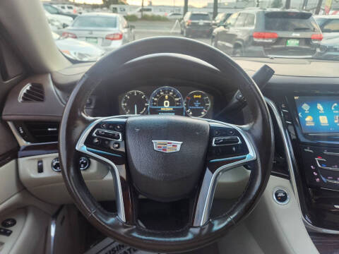 2015 Cadillac Escalade Luxury