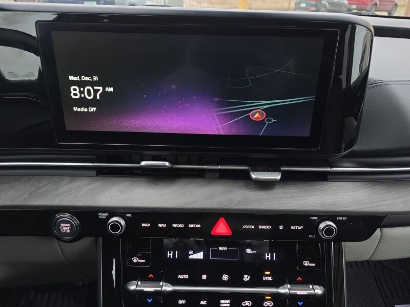 2024 Kia Carnival EX