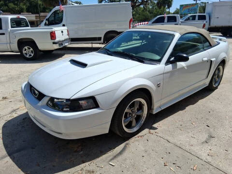 2004 Ford Mustang GT Deluxe
