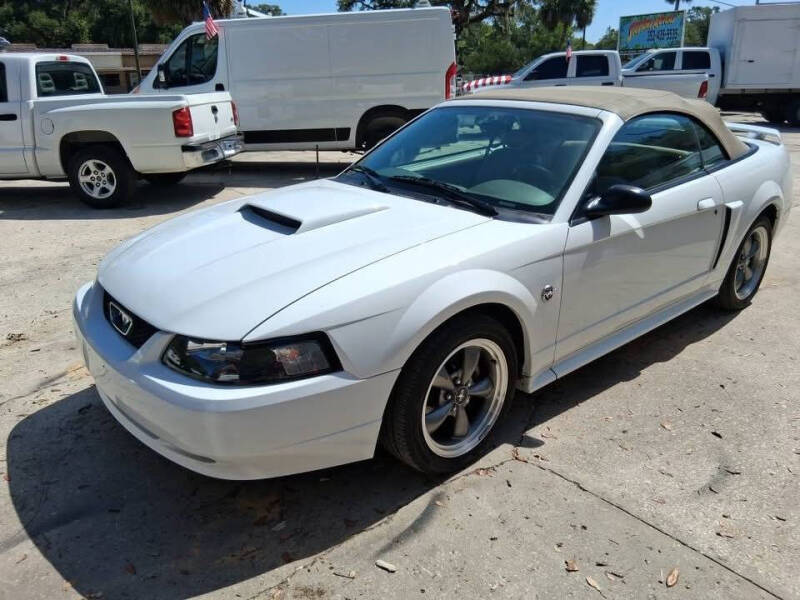 2004 Ford Mustang GT Deluxe