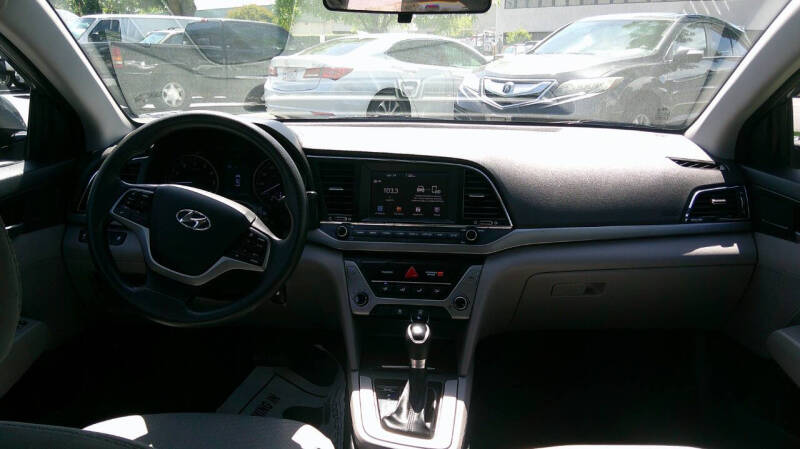 2018 Hyundai Elantra SEL