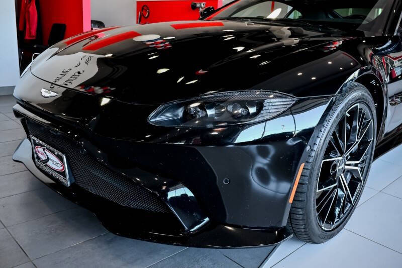 2022 Aston Martin Vantage