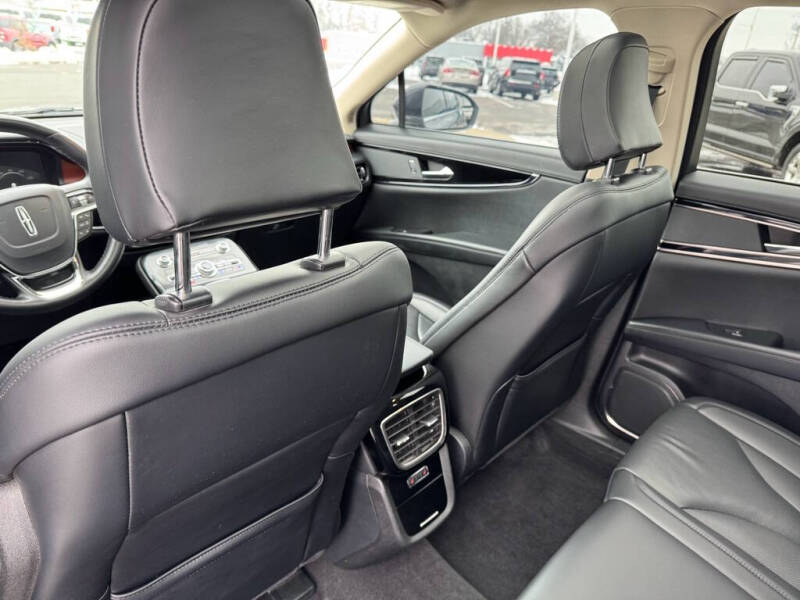 2022 Lincoln Nautilus Reserve