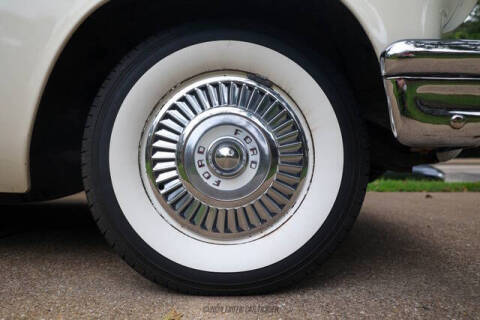 1957 Ford Thunderbird