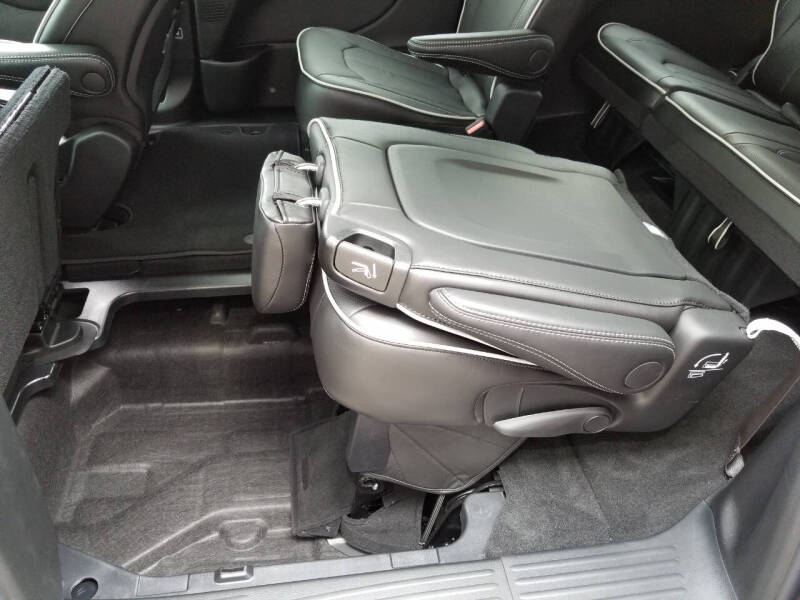2027 Chrysler Pacifica Limited