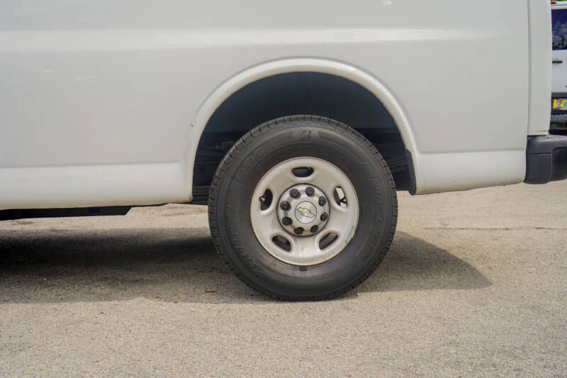 2021 Chevrolet Express 2500