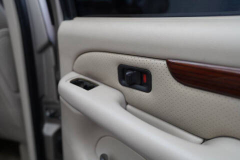 2002 Cadillac Escalade