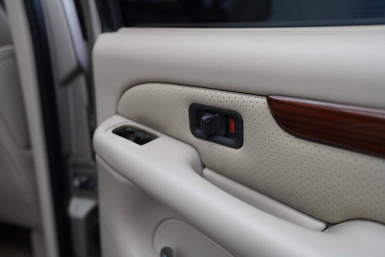 2002 Cadillac Escalade