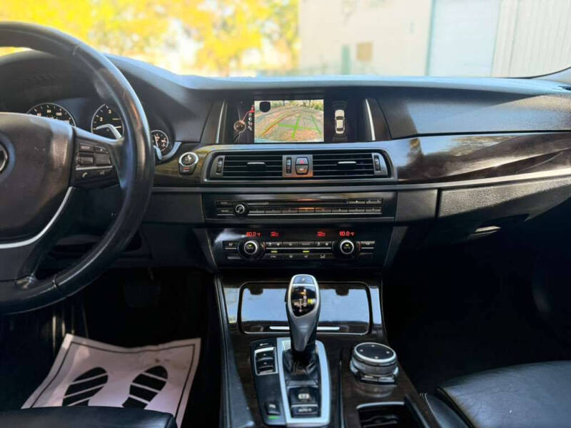 2015 BMW 5 Series 528i