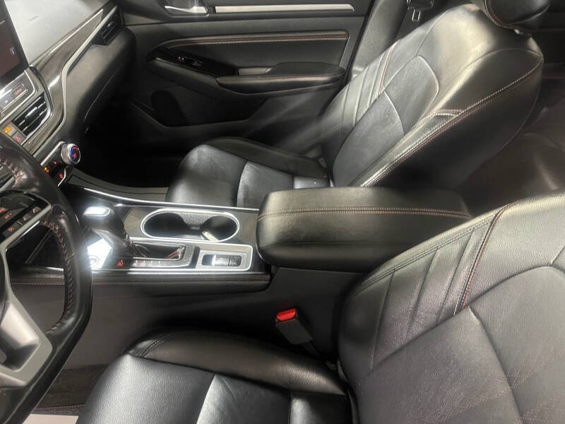 2023 Nissan Altima 2.5 SR