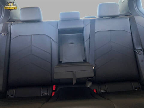 2025 BMW 5 Series 530i