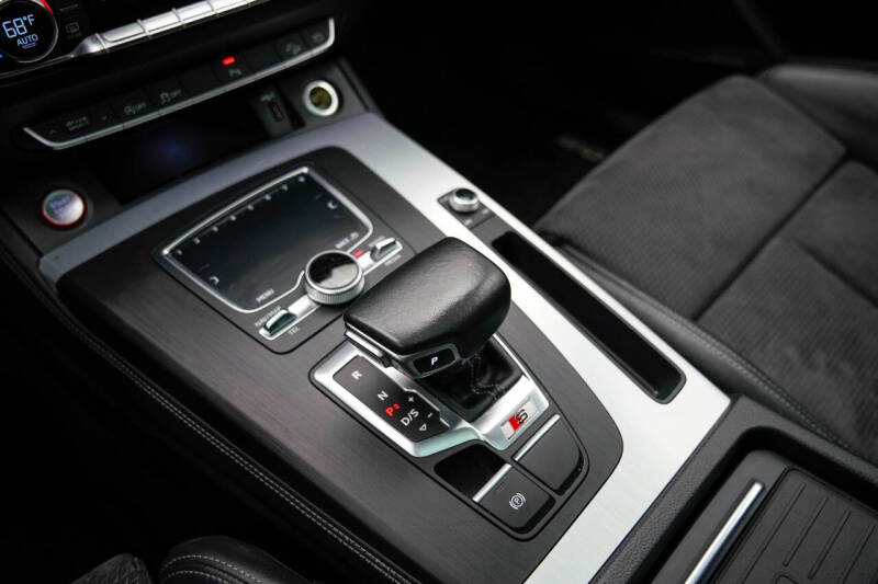 2020 Audi SQ5 3.0T quattro Premium Plus