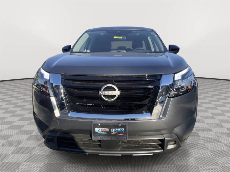 2025 Nissan Pathfinder S