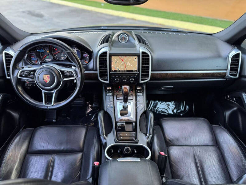 2016 Porsche Cayenne