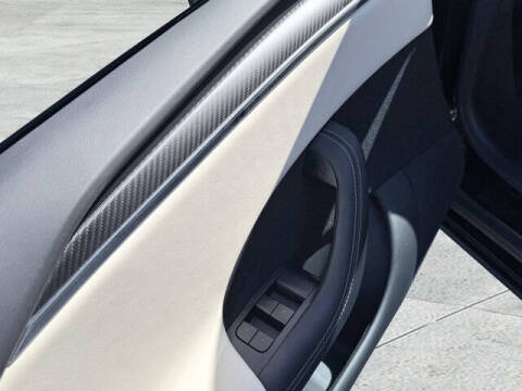 2023 Tesla Model S Plaid