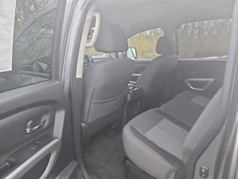 2024 Nissan Titan XD SV