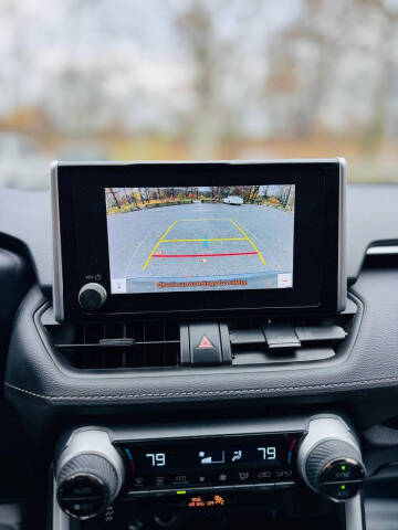 2023 Toyota RAV4 Hybrid LE