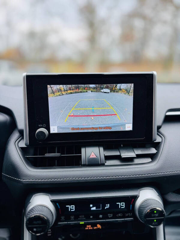 2023 Toyota RAV4 Hybrid LE