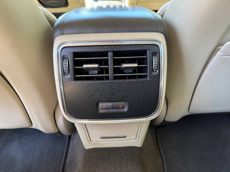 2017 Lincoln Continental Select