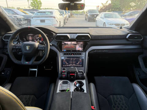 2023 Lamborghini Urus Performante