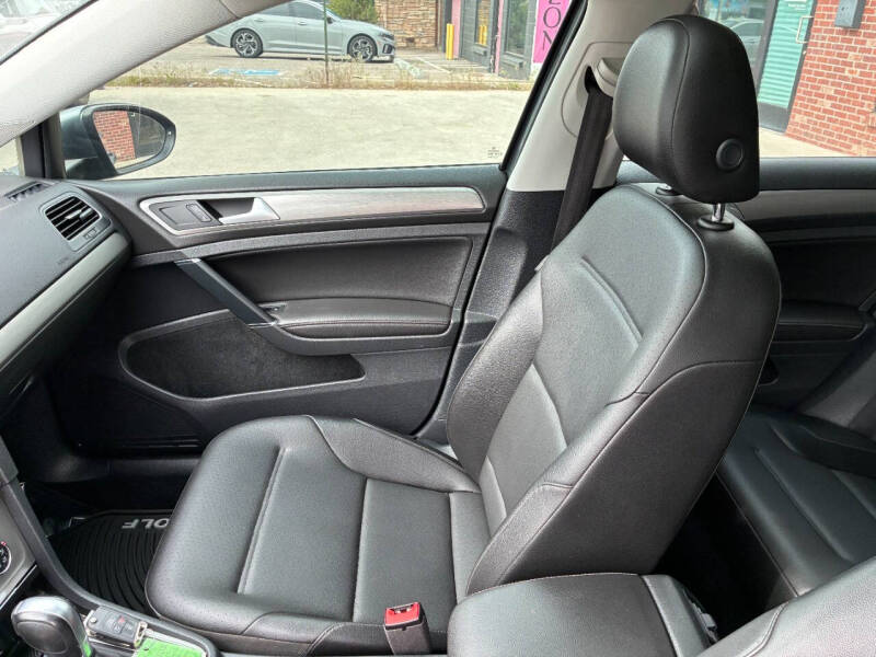 2017 Volkswagen Golf TSI S